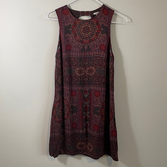 Ecote Dresses & Skirts - Ecote Red Patterned Dress